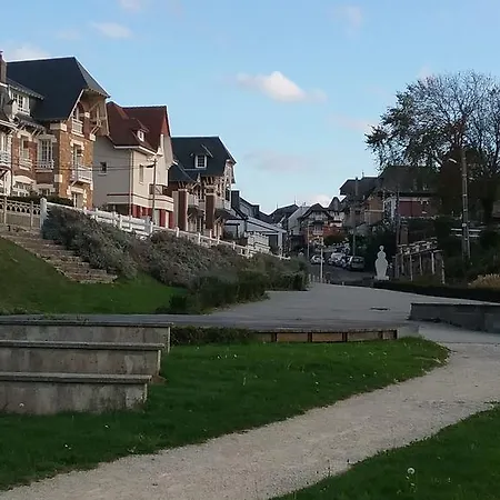 La Terrasse *